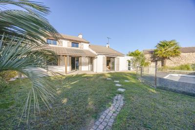 Maison - 160 m² - 5 pièces