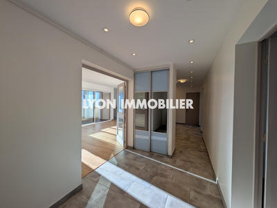Appartement - 97 m² - 4 pièces