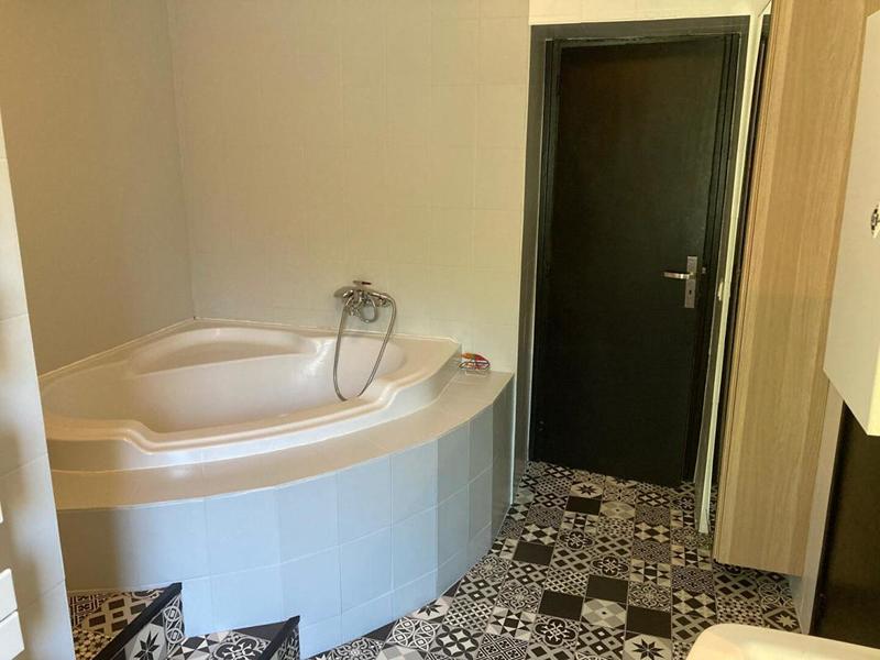 Maison - 161 m² - 7 pièces