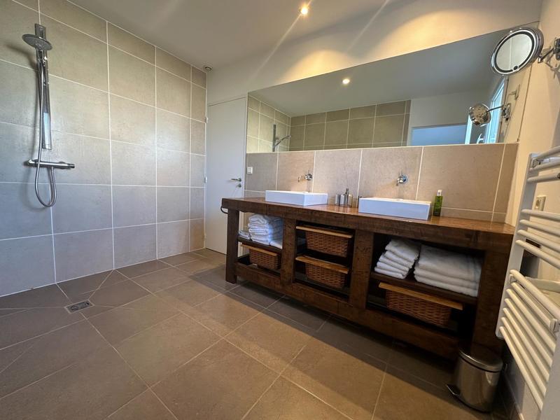 Maison - 212 m² - 6 pièces