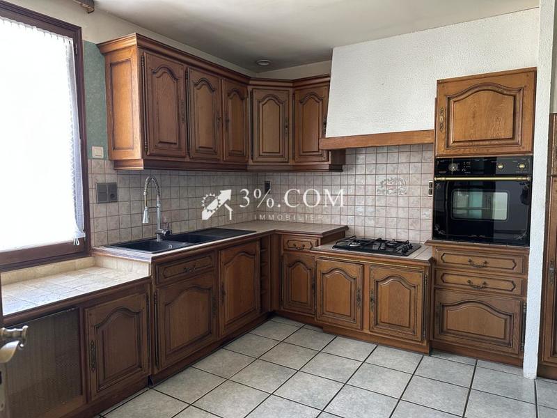 Maison - 639 m² - 12 pièces