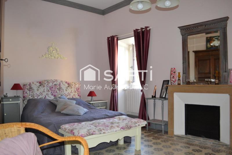 Maison - 272 m² - 9 pièces