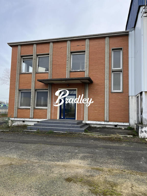 Entrepôt - 3 334 m²