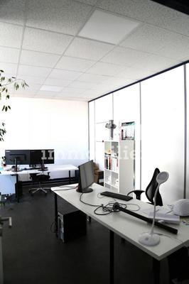 Bureau - 109 m² - 6 pièces