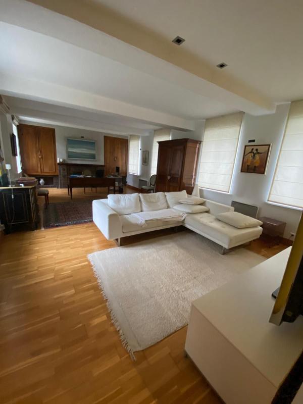 Maison - 200 m² - 4 pièces