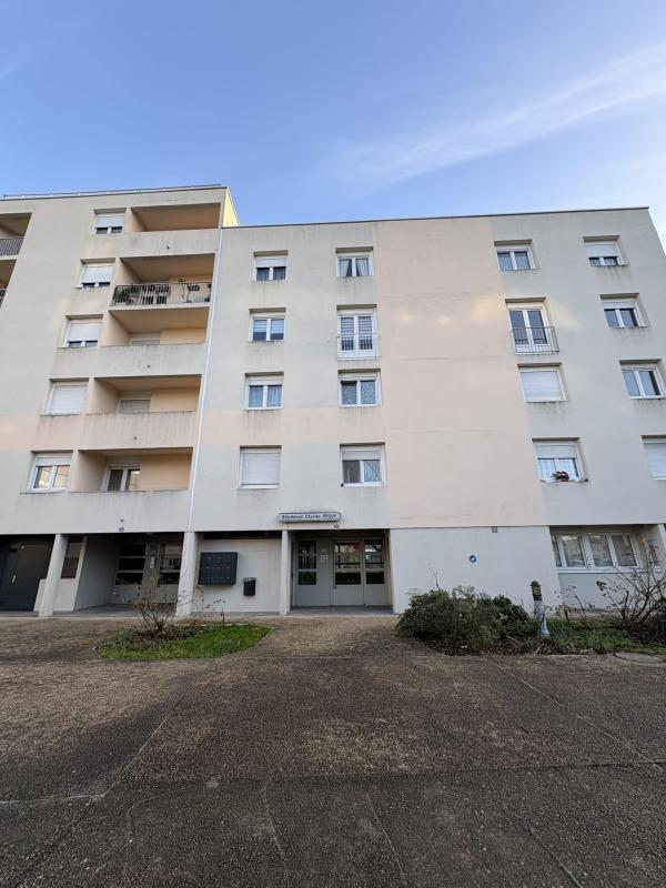 Appartement - 75 m² - 3 pièces