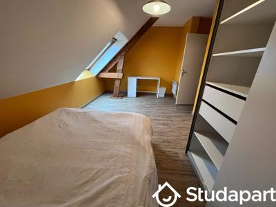 Chambre - 11 m² - 1 pièce