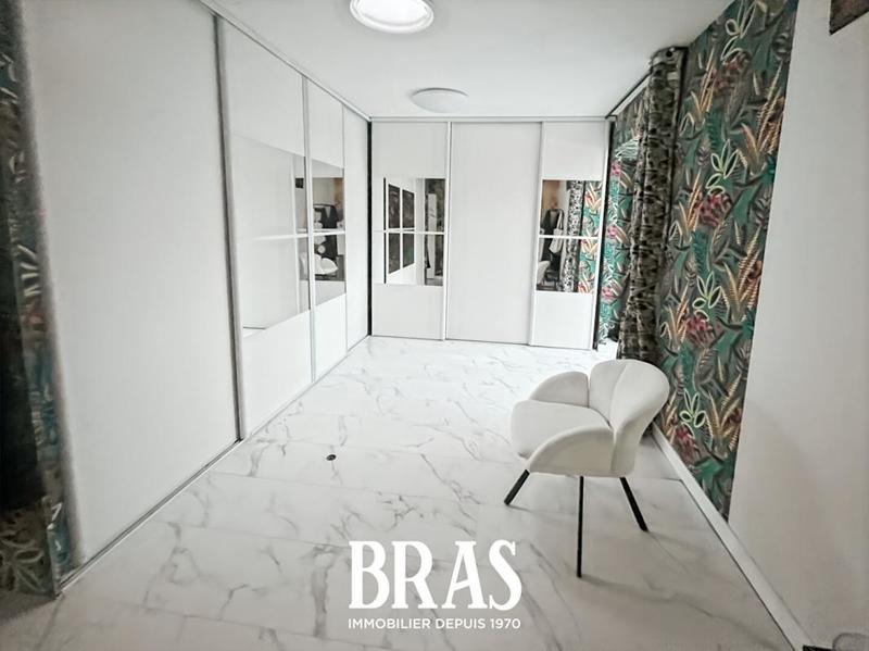 Maison - 157 m² - 6 pièces