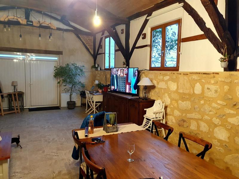 Maison - 316 m² - 13 pièces