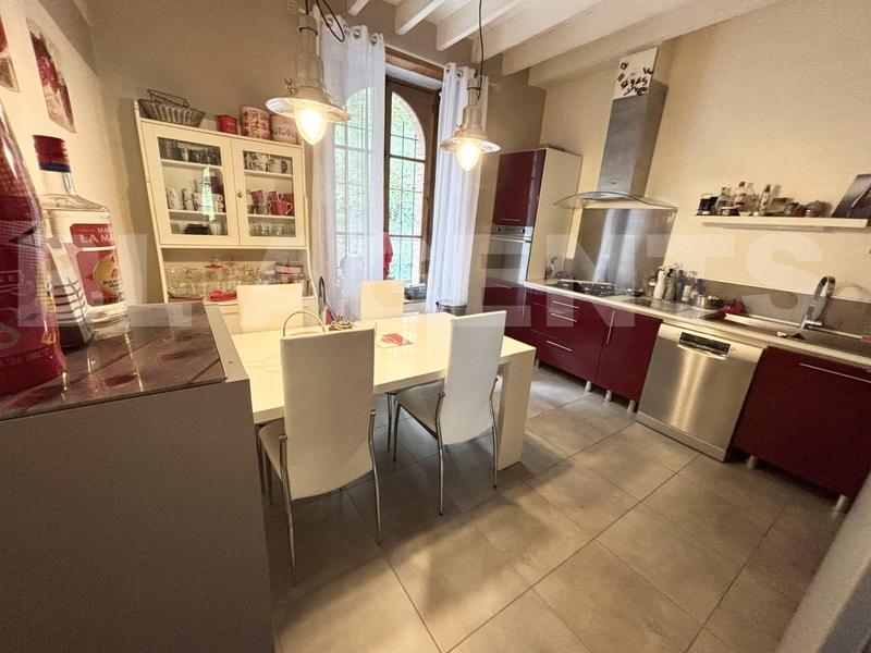 Maison de maîtres - 202 m² - 6 pièces