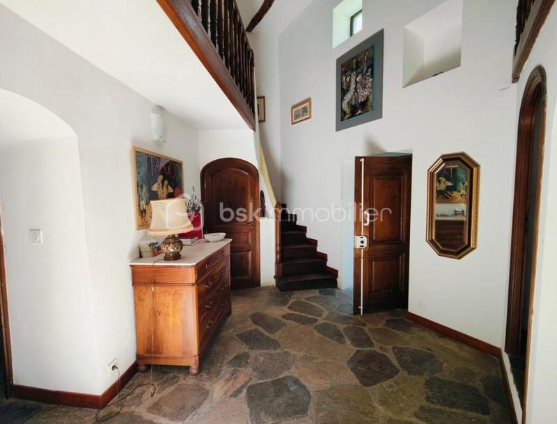 Maison en pierre - 181 m² - 6 pièces