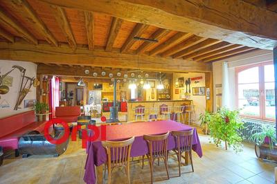 Maison - 300 m² - 5 pièces