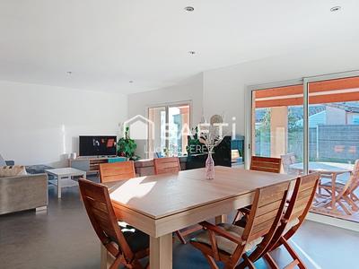 Villa - 155 m² - 6 pièces