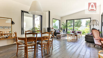 Maison - 162 m² - 5 pièces