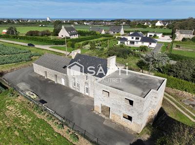 Maison - 250 m² - 1 pièce