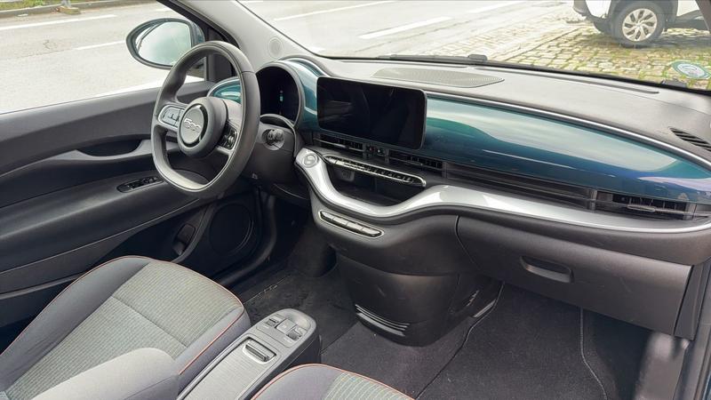 Fiat 500 III 42 kWh 118 la Prima