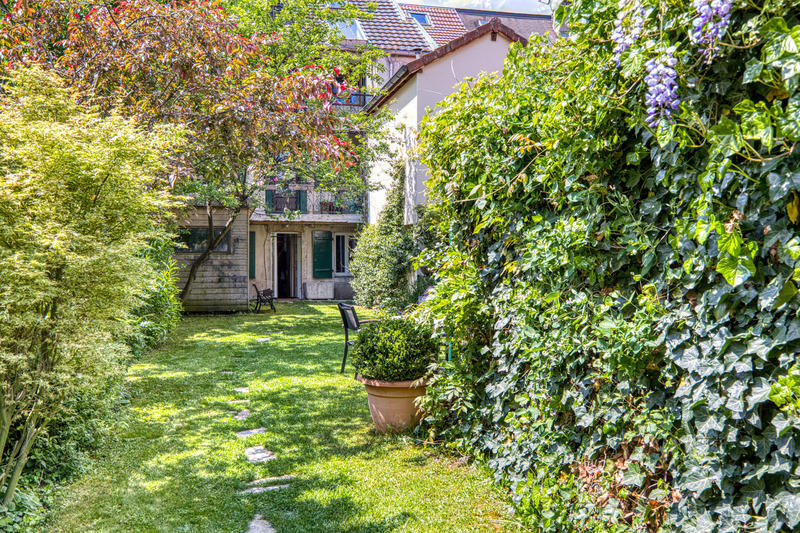 Maison de ville - 280 m² - 10 pièces