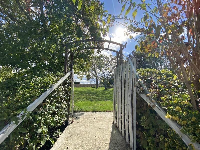 Maison - 198 m² - 8 pièces