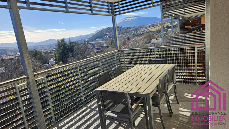 Appartement - 100 m² - 4 pièces