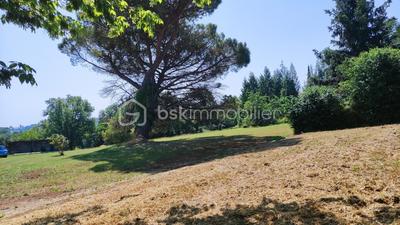 Terrain constructible - 1 165 m²