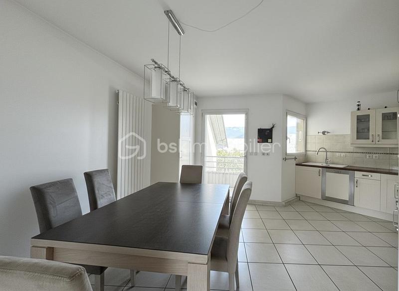 Appartement - 80 m² - 3 pièces