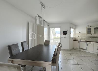 Appartement - 80 m² - 3 pièces