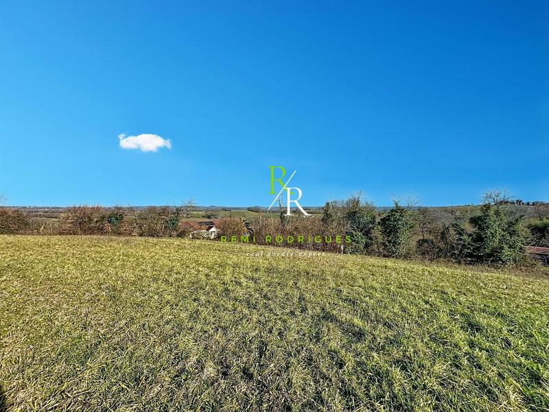 Terrain constructible - 4 676 m²