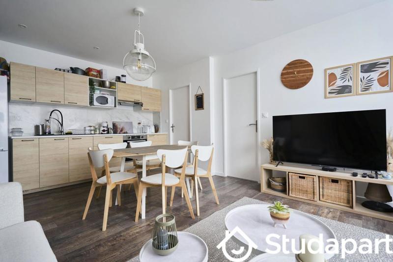 Chambre - 10 m² - 1 pièce