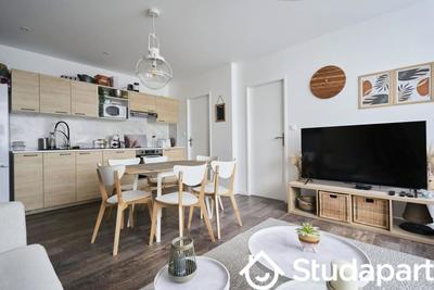 Chambre - 10 m² - 1 pièce