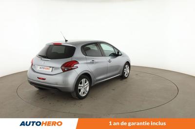 Peugeot 208 1.2 PureTech Signature 5p 82 ch