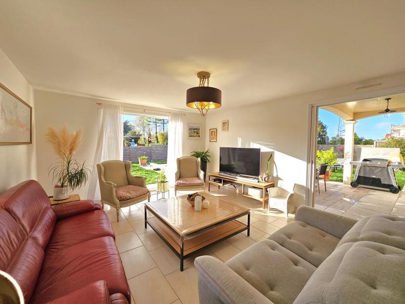 Maison - 215 m² - 8 pièces