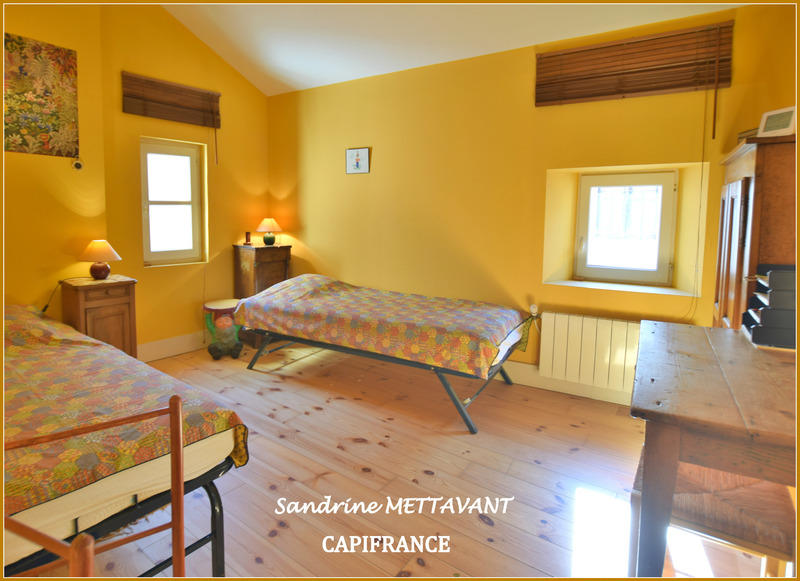 Maison - 295 m² - 10 pièces