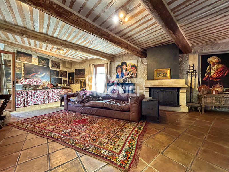 Mas - 240 m² - 5 pièces