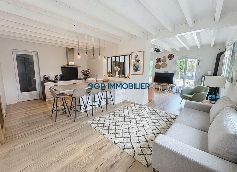 Maison - 161 m² - 7 pièces