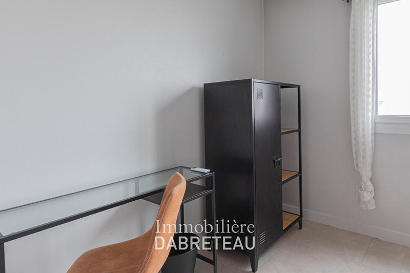 Chambre - 93 m² - 4 pièces