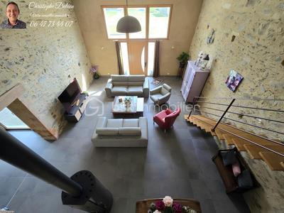 Grange - 231 m² - 10 pièces