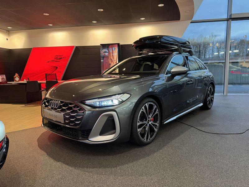 Audi S5 Avant Tfsi Hybride 367 ch s tronic 7 Quattro