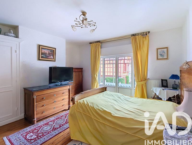 Maison - 160 m² - 8 pièces