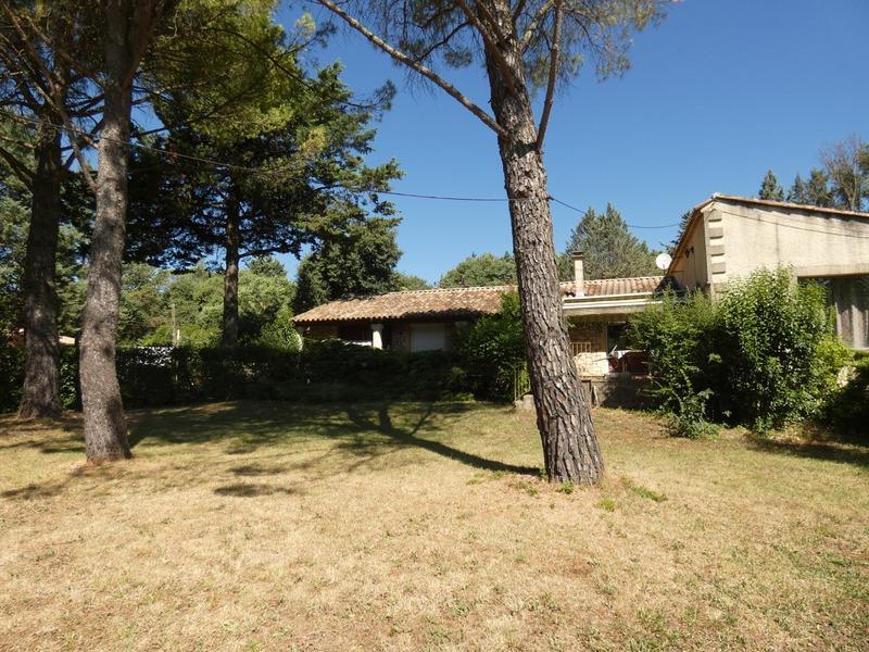 Maison - 238 m² - 11 pièces