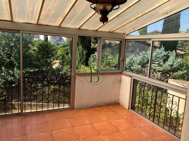 Villa - 242 m² - 6 pièces