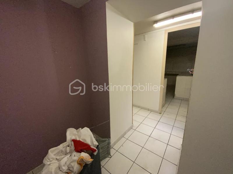 Local commercial - 149 m² - 7 pièces