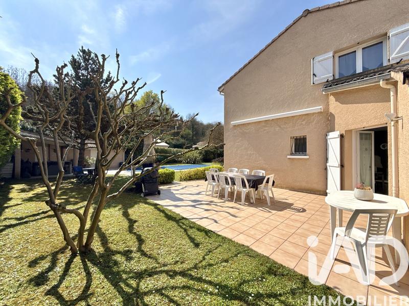 Maison - 139 m² - 6 pièces