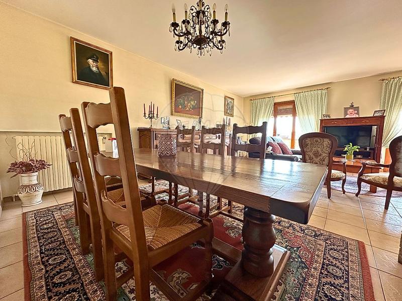 Maison - 145 m² - 7 pièces