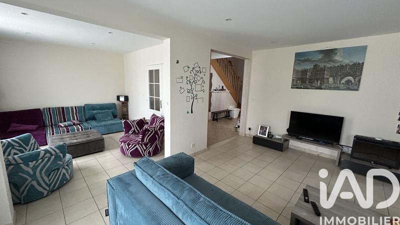 Maison - 235 m² - 8 pièces