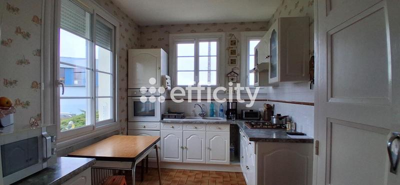 Maison - 93 m² - 4 pièces