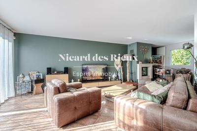 Maison - 180 m² - 6 pièces