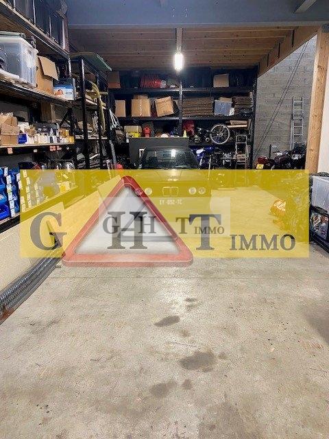 Entrepôt - 280 m²