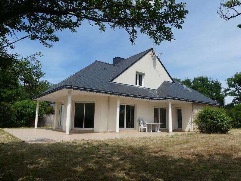 Maison contemporaine - 204 m² - 7 pièces
