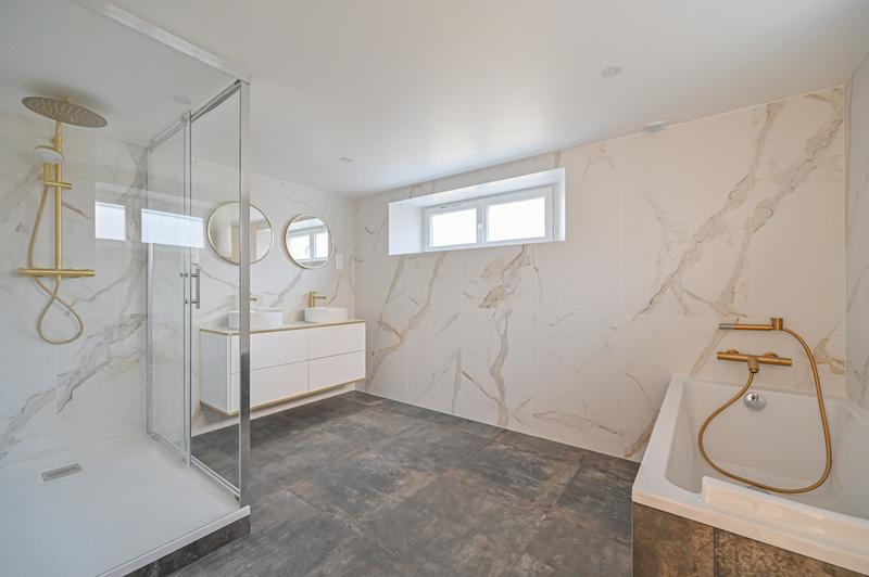 Maison contemporaine - 200 m² - 7 pièces