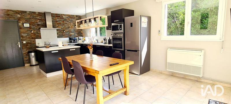 Maison - 270 m² - 7 pièces